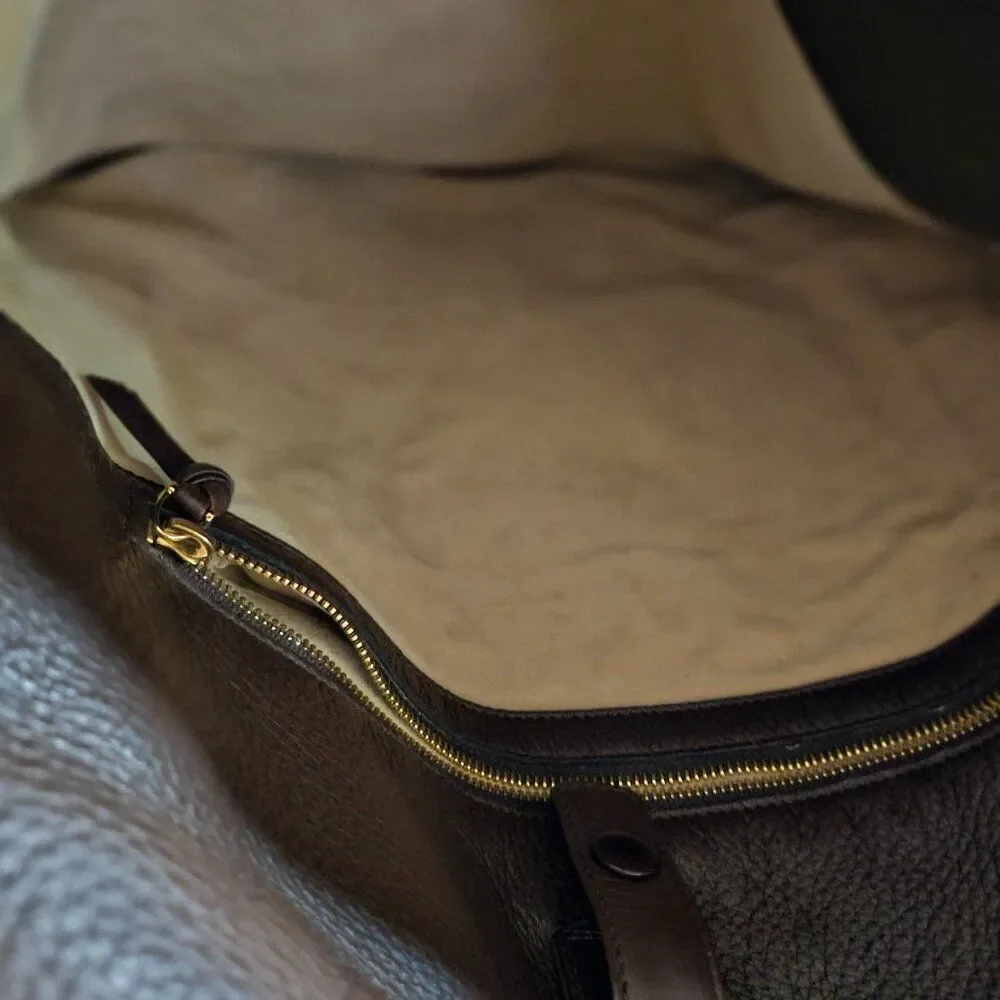 Bottega Crossbody - Picture 7 of 11